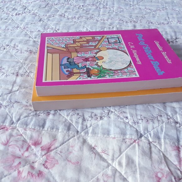 Vintage Pat of Silver Bush + Mistress Pat LM Montgomery Books Bundle - Picture 4 of 7